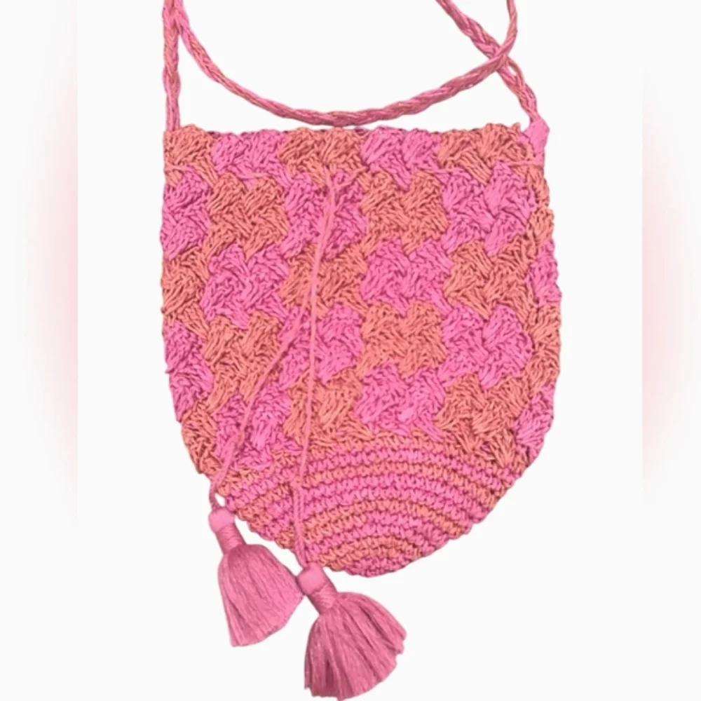 URBAN OUTFITTERS Bermuda Crochet Tassel Raffia Bucket Drawstring Crossbody NWT